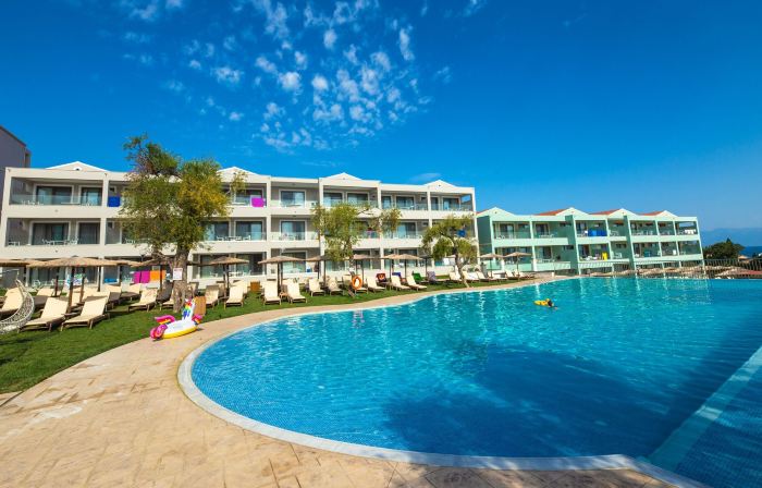 Robolla Beach Aparthotel