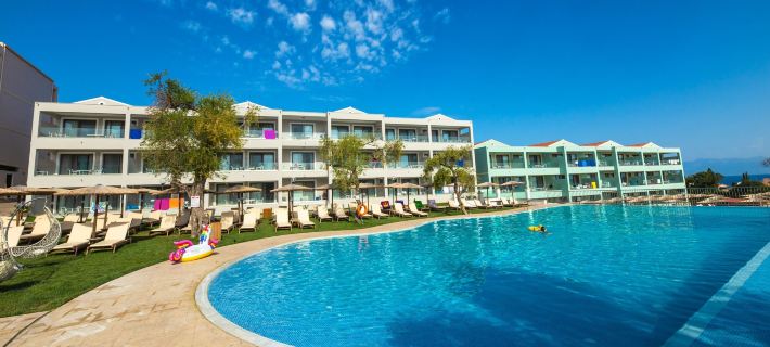Robolla Beach Aparthotel Hotels in Thinali