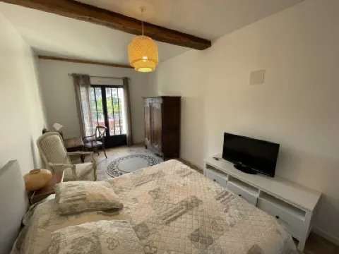 Les 3 Pigeons Hotels in 