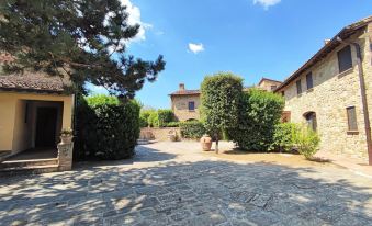 Tranquil Tuscan Stay with Pool