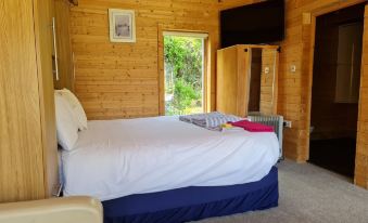 Pet Friendly Private Cabin Town Eurotunnel Beach