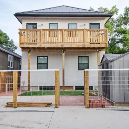 Brand New Dt 1 Br Close to All Edmonton, Canada