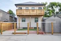 Brand New Dt 1 Br Close to All Edmonton, Canada Hotels in Edmonton Chinatown