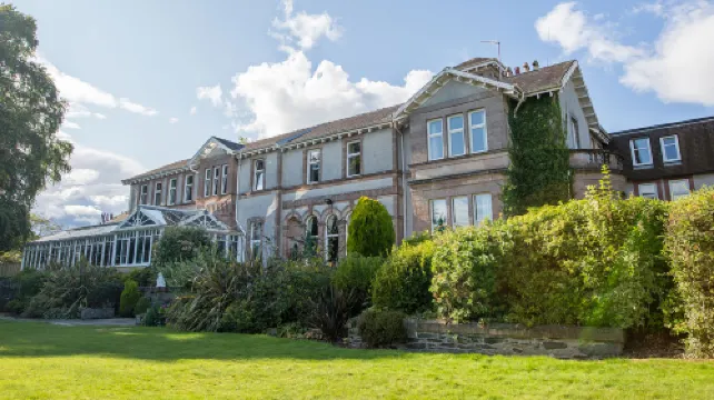 Rosslea Hall Hotel