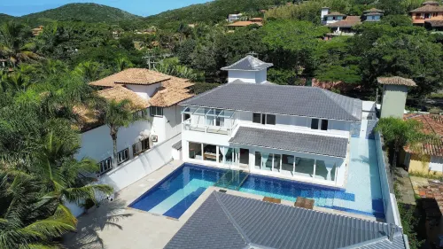 Mansão Pé na Areia Ferradura Com 4Suítes - Villas