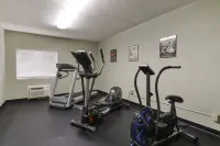 Grand View Inn & Suites - Gym
