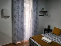 M-A Catrachos Rooms