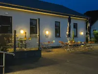 Schröders Gästehaus Hotels in Oeversee