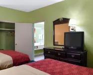 Econo Lodge Canton I-55