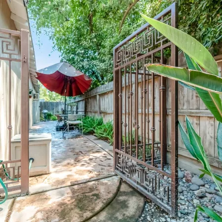 Sequoia Studio w/ Private Patio