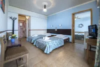 Sun Hotel Kineta Beach Front - parking