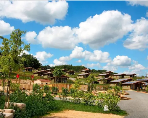 Terres de France - les Hameaux de Pomette โรงแรมในจังหวัดล็อต
