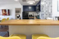 Spacious Accommodations with Gated Community and Patio - Stunning Oasis Hotels in Orange County