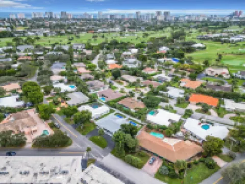 Heated Pool and Beautiful Backyard Retreat - Gorgeous Oasis