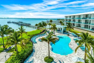 Expansive Ocean Views and Chef's Kitchen - Stunning Coastal Retreat Hôtels à proximité de : Ocean View Fitness