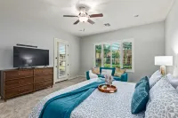 Heated Pool, Spa and Game Room Retreat - Stunning Luxury Oasis