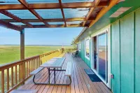 Sweet cabin with large deck, free WiFi, near 2 state parks - great surf Hotel a Westport