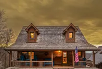 Breathtaking Mountain Views and Modern Design - Stunning Cabin Retreat Hotel a Madison County