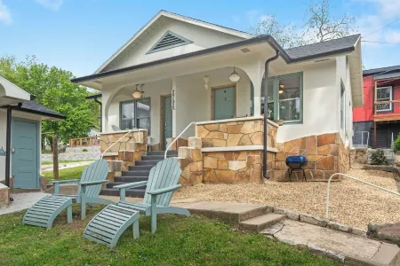 Herons Lake View Hideaway