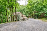 Charming Mountain Haven with Gas Fireplace and Fire Pit - Cozy Escape