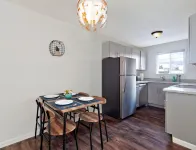 Stylish Kitchen and Smart TV Included - Modern Cozy Hideaway Hotels in Renton