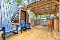 A-Frame Retreat with Inviting Hot Tub Hotels in Oxford