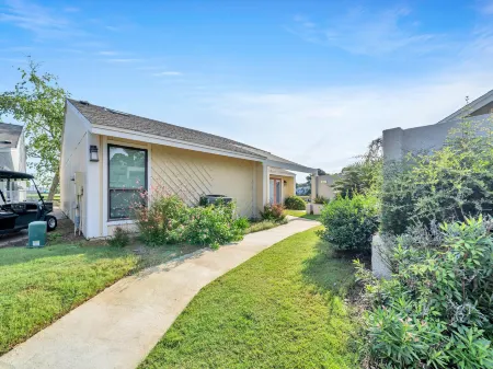 Magnificent Lake View and Golf Cart Included - Stunning Oasis