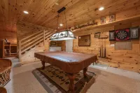 Lions Den- Luxury High Country Mountain Escape!