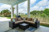 Welcoming Ambiance and Community Facilities - Charming Coastal Oasis