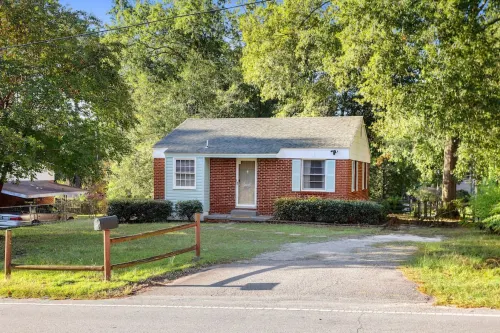 Modern Amenities and Fast Wifi - Charming Tranquil Retreat