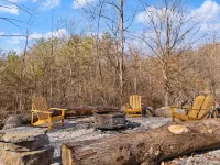 Spacious Entertainment Room and Cozy Atmosphere - Charming Cedar Retreat Hotels in Pulaski County