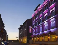 Milling Hotel Mini 19 Hotels near Brandts Klædefabrik