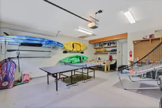 Charming Oasis with Golf Course Access and Bikes Included - Enchanting Retreat