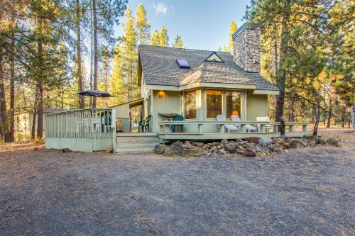 Private Hot Tub and Cozy Gas Fireplace - Charming Cabin Retreat