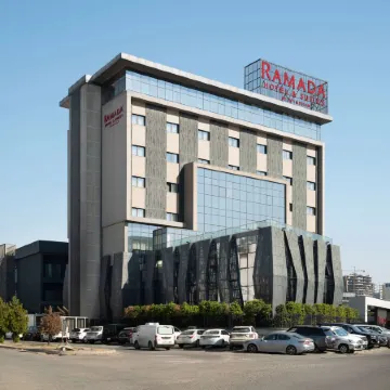 Ramada Hotel & Suites by Wyndham Erbil 32 Park