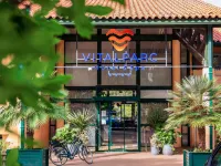 Hôtel & Spa Vitalparc, the Originals Collection - Pysäköinti