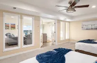 Expansive Deck and Captivating Views - Luxurious Spacious Haven Hotels in Coupeville