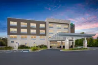 Holiday Inn Express & Suites Carrollton West Hotels near Center Pointe Suites