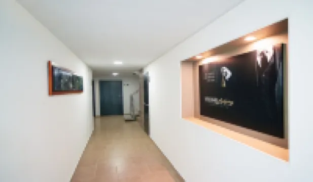 薩哈爾住宿公寓酒店