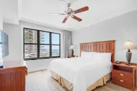 Emerald Grande W222- Rexford's Beach Retreat
