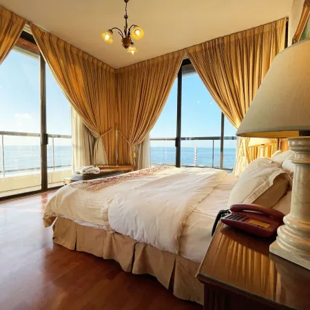 Holiday Home Suites