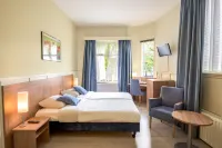Hotel et le Cafe de Paris Hotel a Teuge