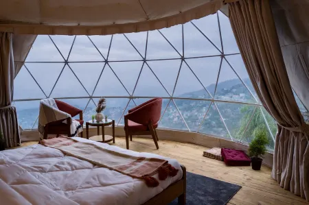 Stardome Отели рядом с достопримечательностью «Dharamsala War Memorial»