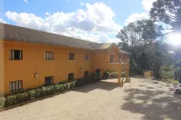 Paradies Hotel Express Hotels in Itatiba