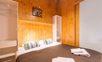 Cottage in Dwingelderveld with Scenic Views