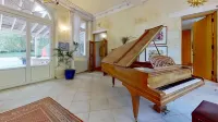 Château Fleur d'Aya Hotel di Sallebeuf