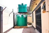 Manacomfy - 14Bed House - 4 Baths - Victoria Falls