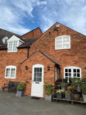 The Peel Aldergate Hotels near Drayton Manor Theme Park Campsite