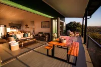 Three Tree Hill Lodge - Lodges