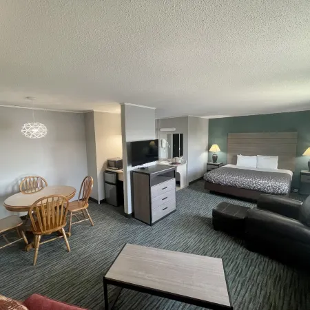 Countryside Inn & Suites Omaha East-Council Bluffs IA